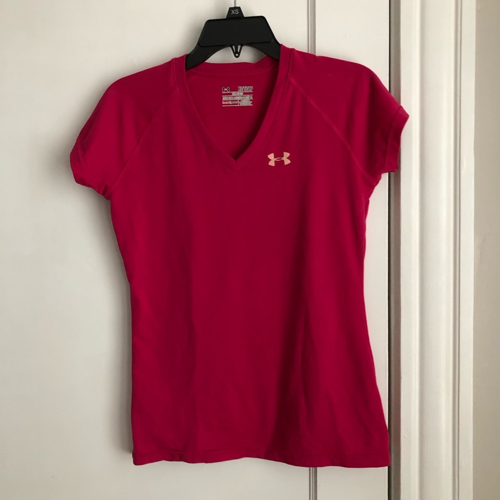Under armour heat gear v neck t-shirt XS